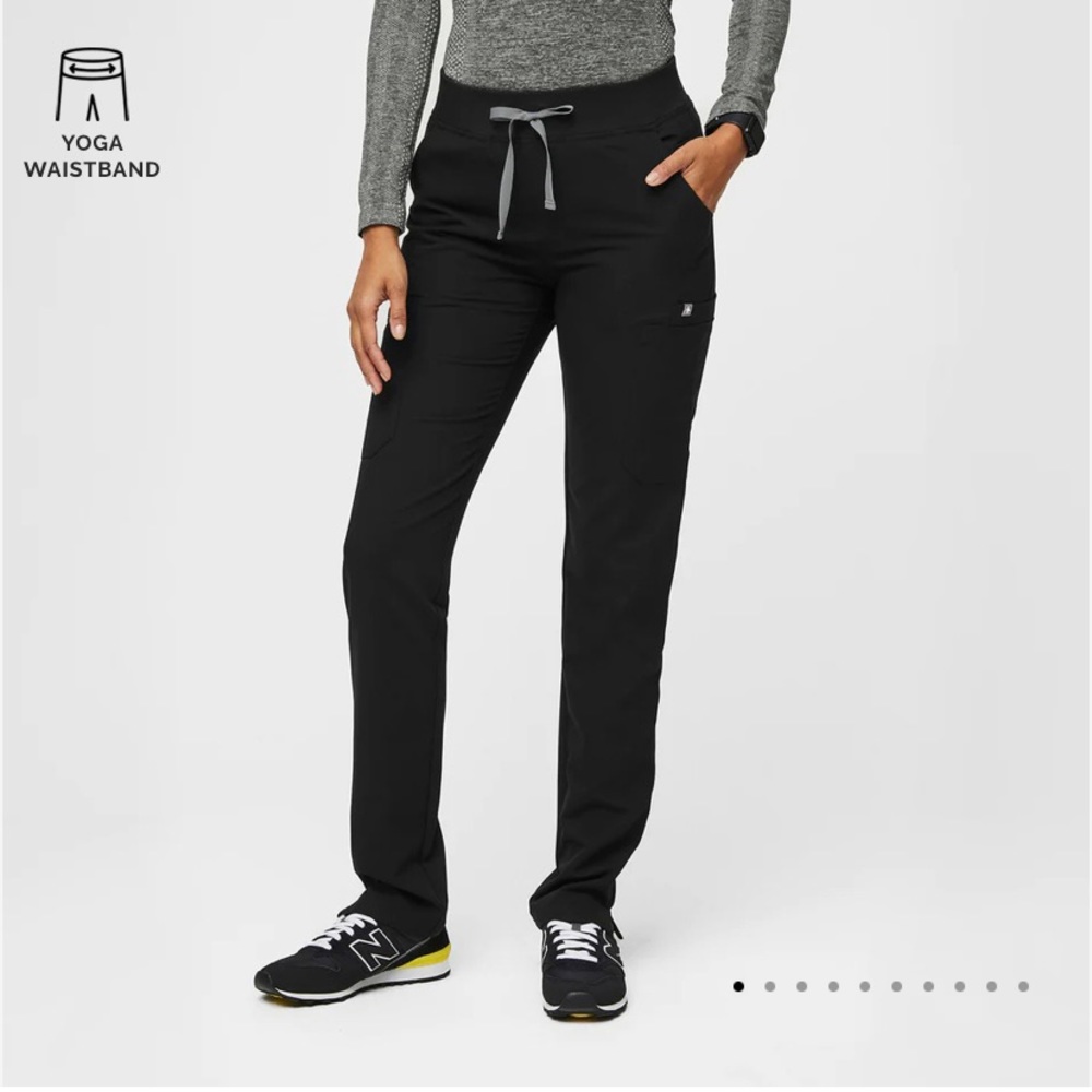 Figs Yola skinny scrub pant